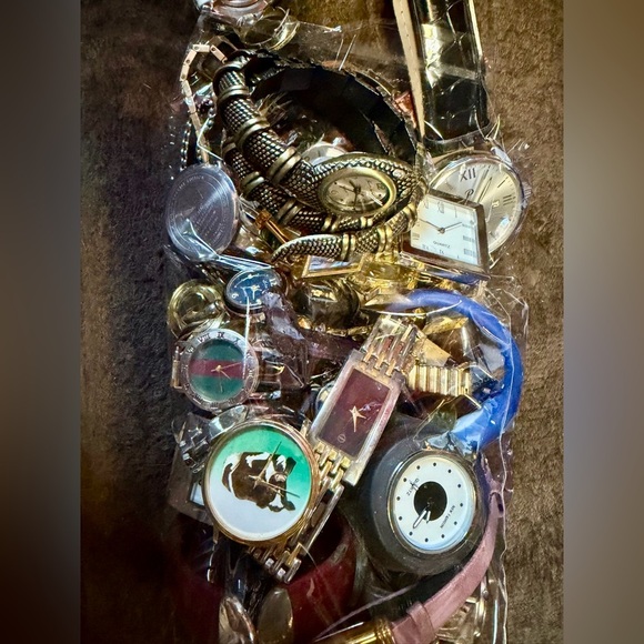 Bag of watches and Watch parts - Picture 1 of 3